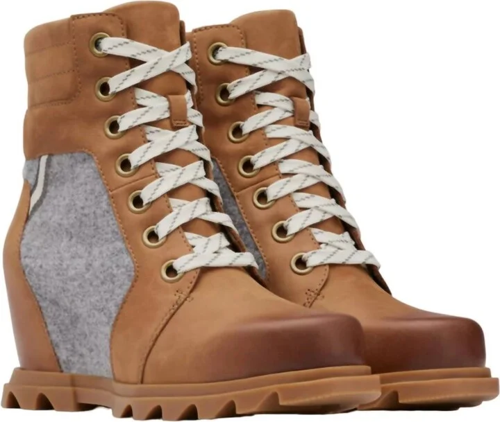 Joan Of Arctic Wedge Iii Lexie Boots In Taffy, Gum Ii