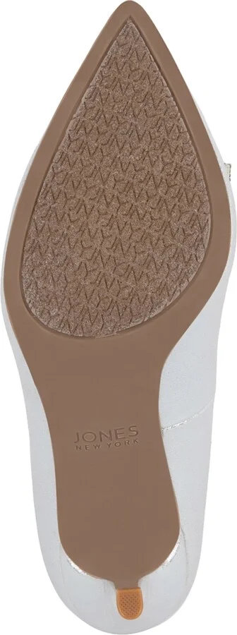 Jones New York Women's Bennami Embellished Bow Dress Pumps - Image 9