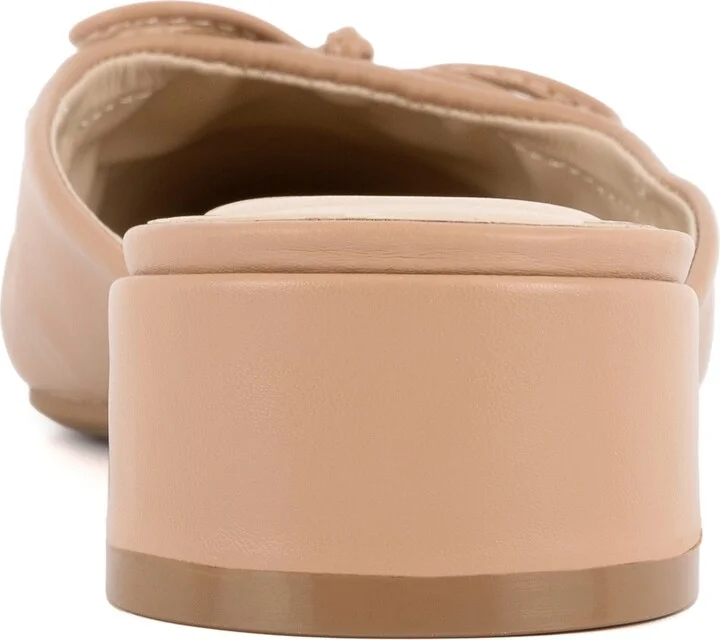 Jones New York Women's Karise Pointed Toe Slip On Mules - Image 3