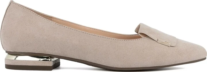 Jones New York Women's Quesheen Pointed Toe Tailored Loafers - Image 2