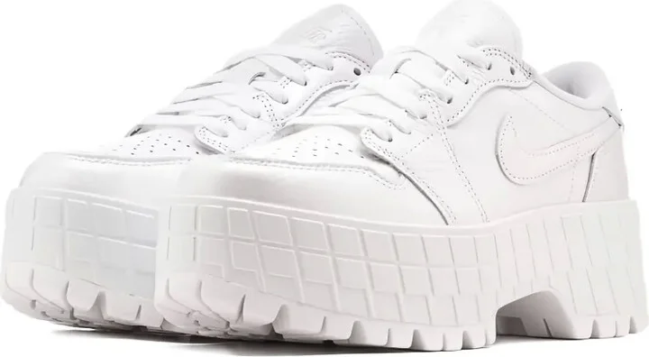 Jordan 1 Brooklyn "White/Metallic Silver" sneakers - Image 2