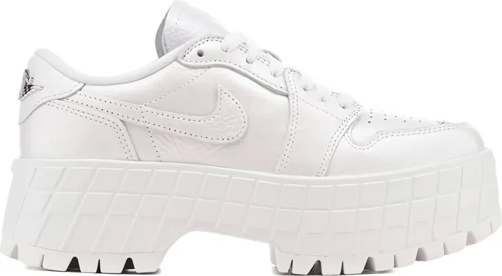 Jordan 1 Brooklyn "White/Metallic Silver" sneakers