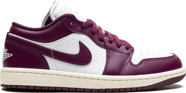 Jordan 1 Low "Bordeaux" sneakers