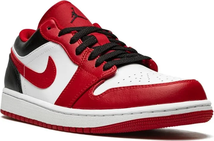 Jordan 1 Low "Bulls" sneakers - Image 2