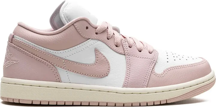 Jordan 1 Low sneakers