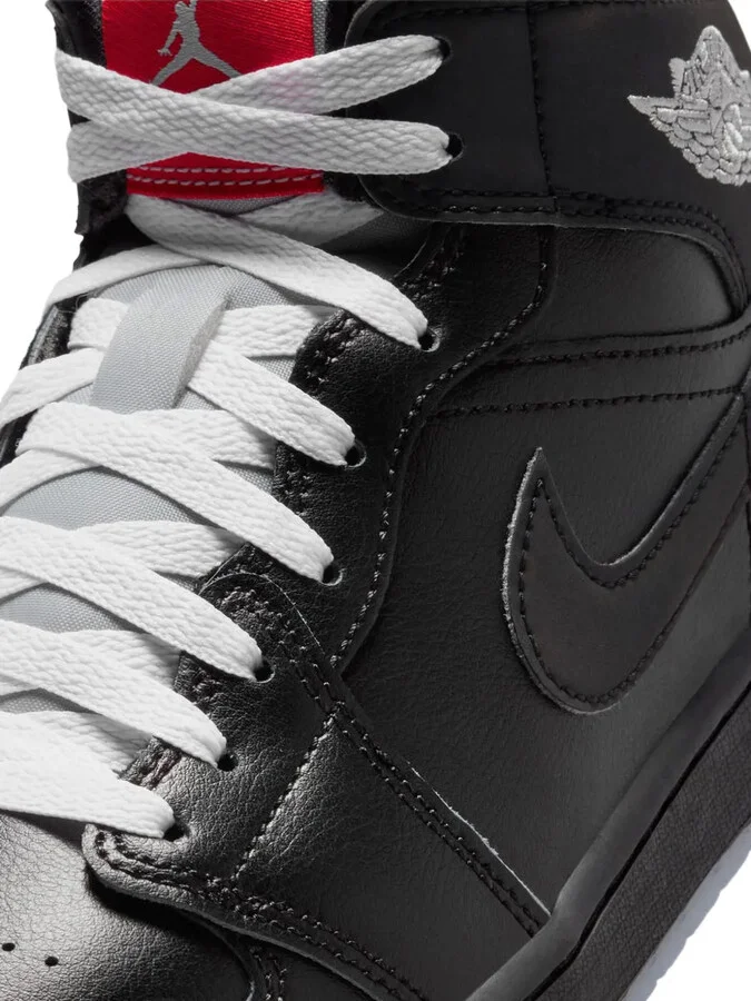 Jordan 1 Mid SE "Black/Metallic Reimagined" sneakers - Image 2