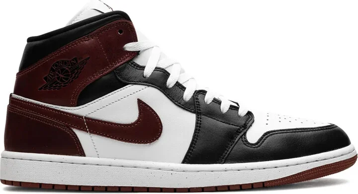 Jordan 1 Mid SE "Dark Pony" sneakers