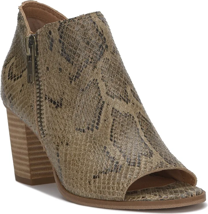 Joseleen Sandal