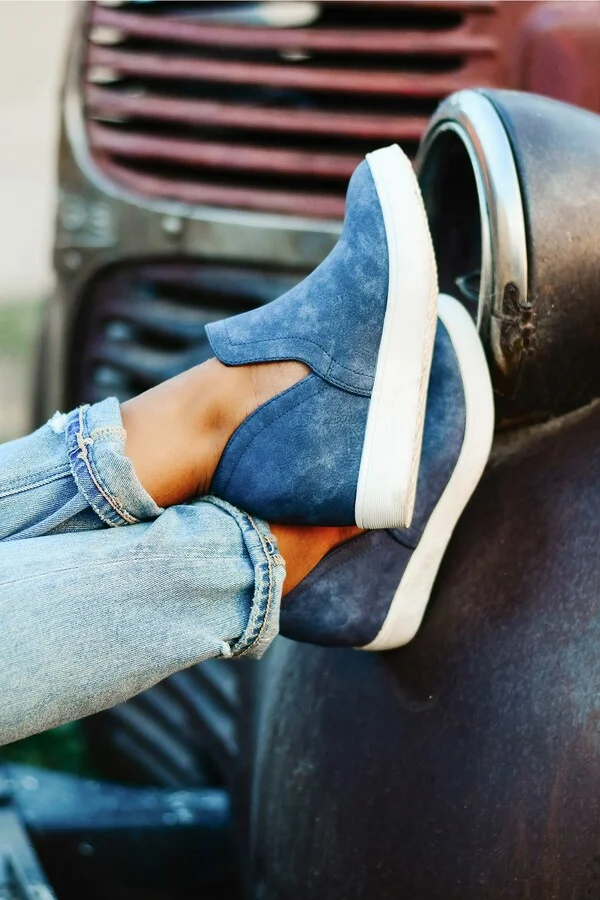 JOURNEE Cardi Wedge Sneaker - Image 2