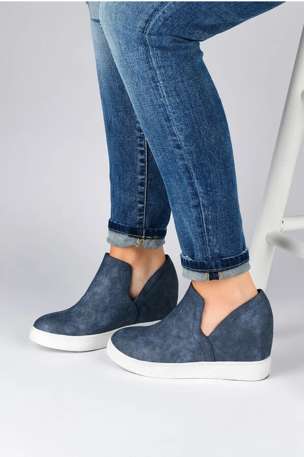 JOURNEE Cardi Wedge Sneaker - Image 3