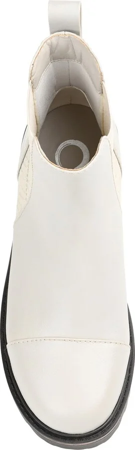 Journee Colleciton Mirette Lug Sole Chelsea Boot - Image 4