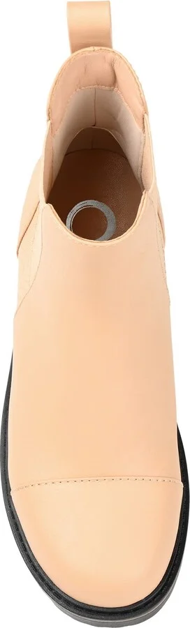 Journee Colleciton Mirette Lug Sole Chelsea Boot - Image 9
