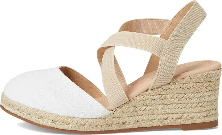 Journee Collection Ashlee Women's Wedge Shoes White : 10 M, Synthetic - Image 6