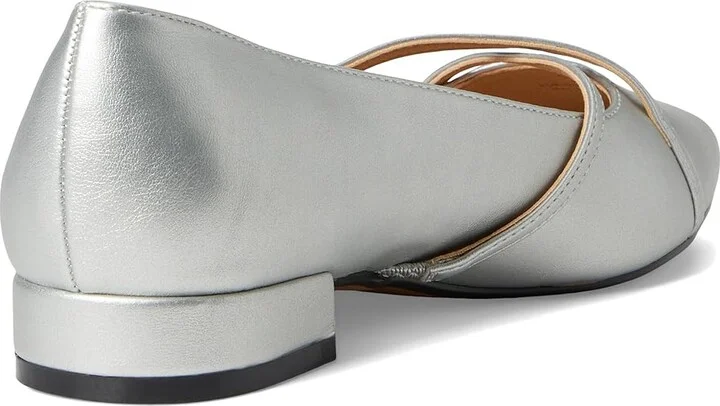 Journee Collection Camby Women's Shoes Silver : 8 W, Synthetic - Image 4
