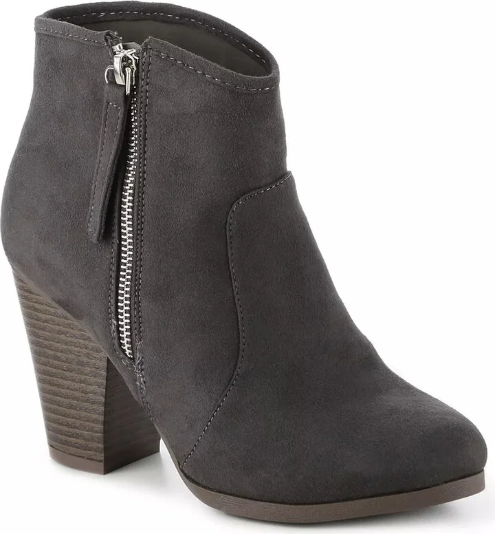 Journee Collection Link Bootie