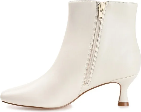 Journee Collection Medium and Wide Width Women's Kelssa Bootie Black 6.5WD - Image 3