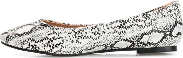 Journee Collection Narrow Width Women's Comfort Kavn Flat Tan NW - Image 8