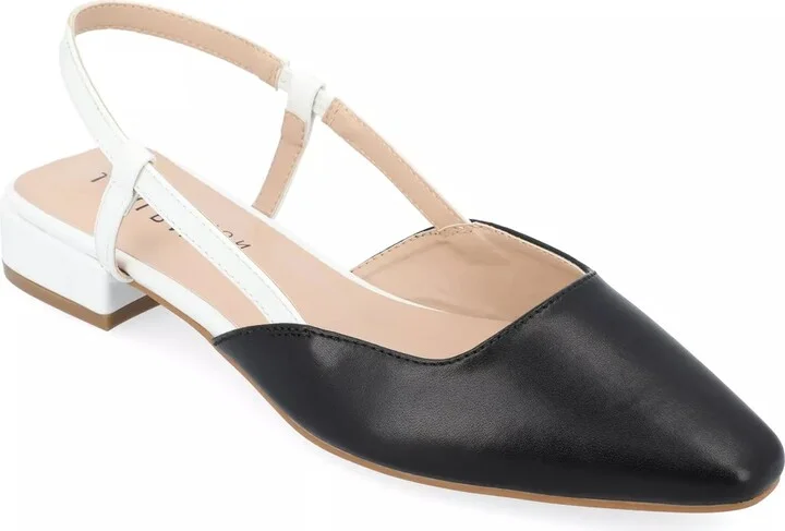 Journee Collection Paislee Flat