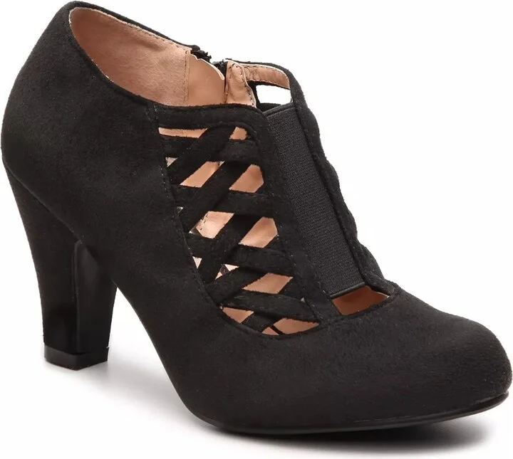 Journee Collection Wide Width Piper Bootie