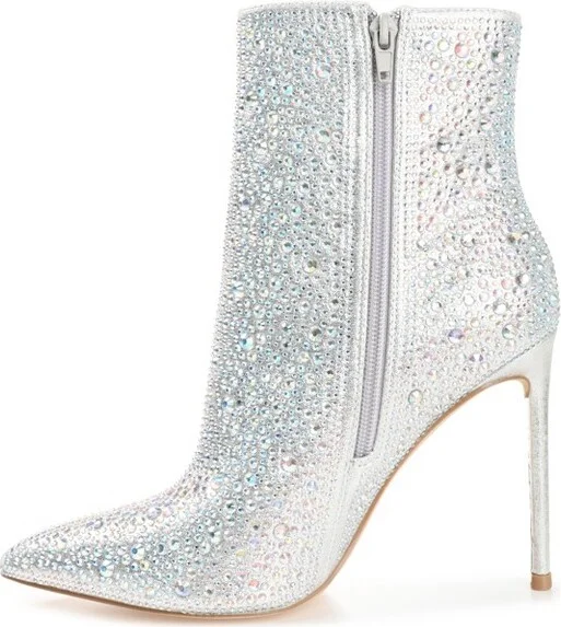 Journee Collection Women's Alexis Pointed Toe Stiletto Ankle Booties White - Image 3