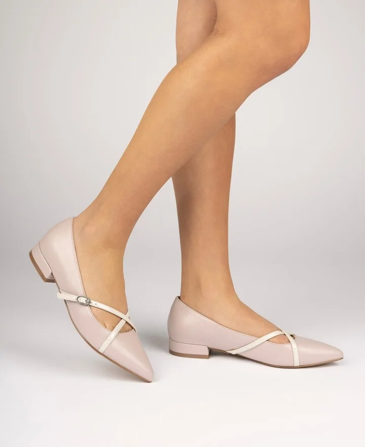 Journee Collection Women's Camby Crisscross Strap Pointed Toe Flats - Image 11