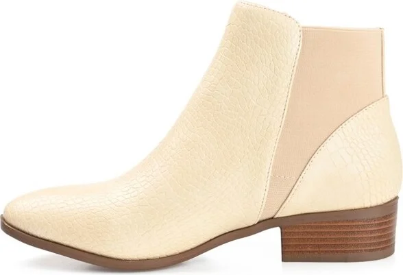 Journee Collection Women's Cerise Pull On Stacked Heel Booties Blush - Image 4