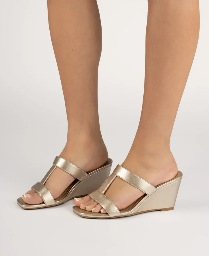 Journee Collection Women's Clodie T Strap Dress Wedge Sandals - Image 6