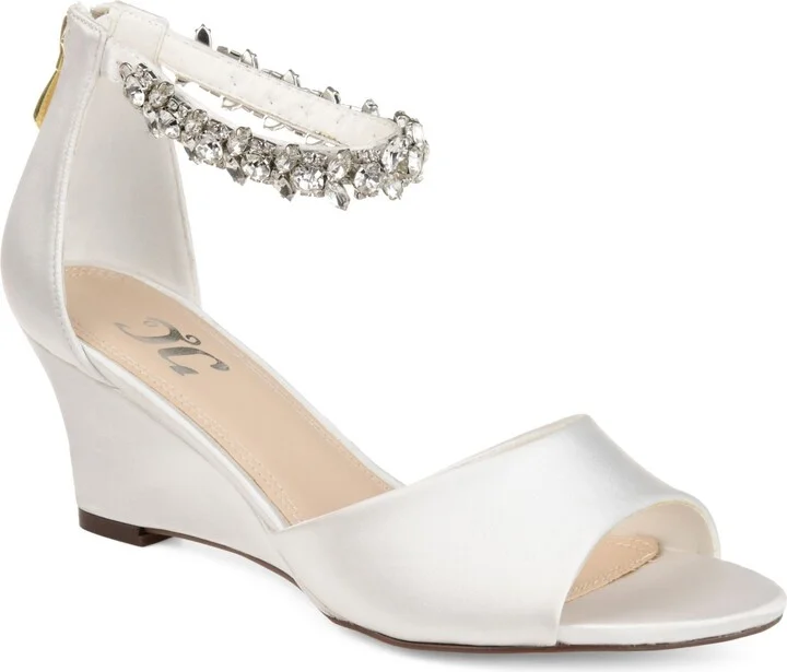 Journee Collection Women's Connor Wedges