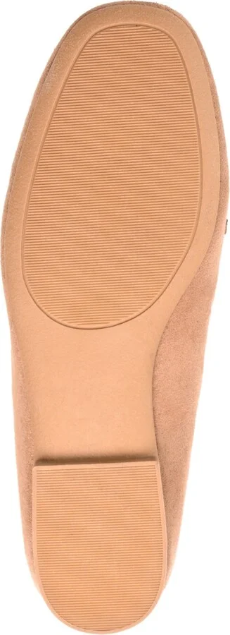 Journee Collection Women's Cordell Chain Detail Loafers - Image 10
