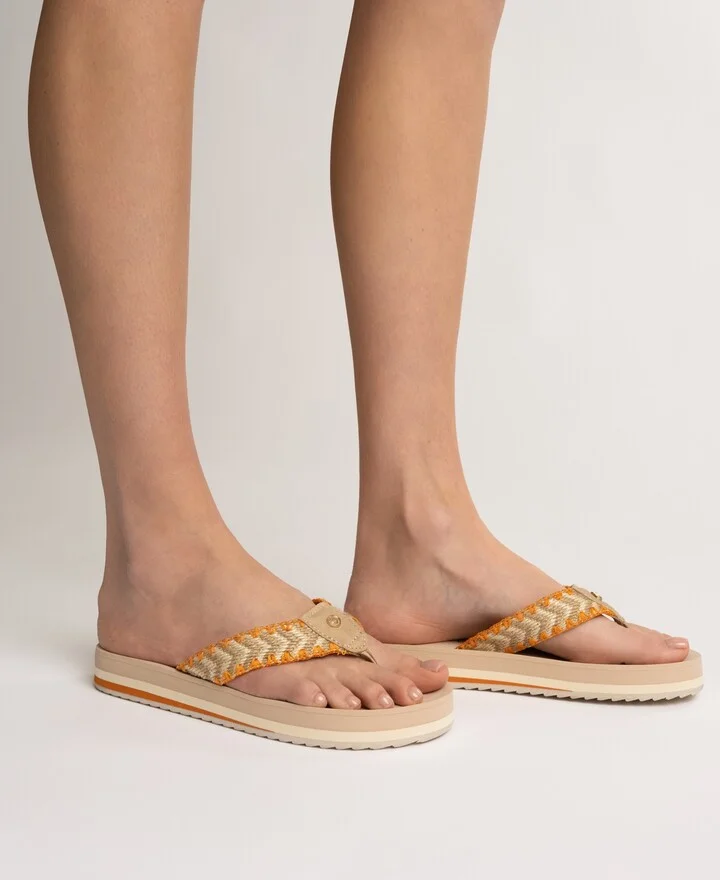 Journee Collection Women's Eloddie Slip-On Beach Sandals - Image 11