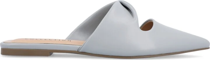 Journee Collection Women's Enniss Twist Cutout Pointed Toe Mules - Image 3