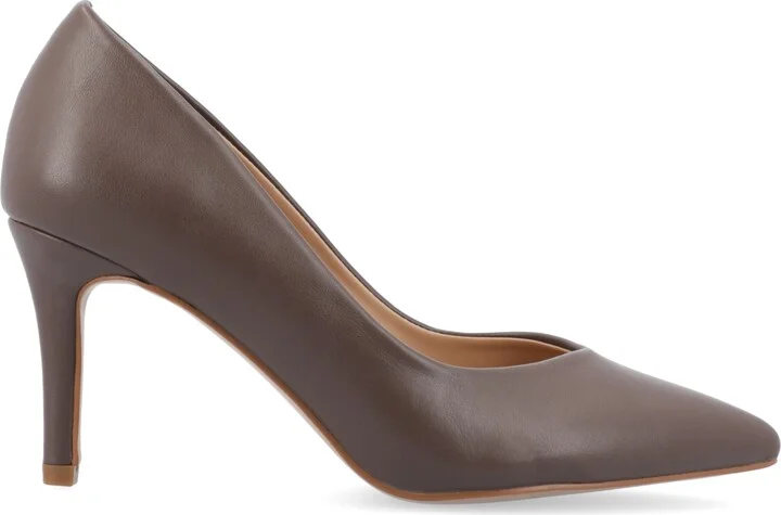 Journee Collection Women's Gabriella Pointed Toe Pumps - Image 2