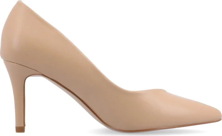 Journee Collection Women's Gabriella Pointed Toe Pumps - Image 7