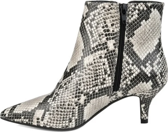 Journee Collection Women's Isobel Inside Zip Stiletto Booties Tan - Image 6