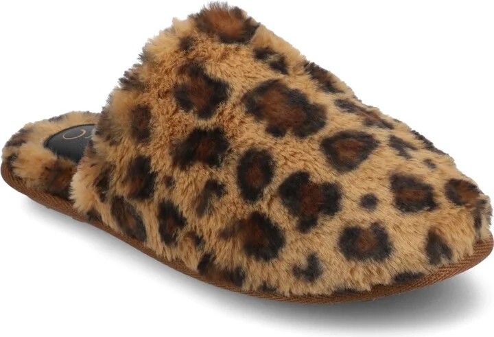 Journee Collection Women's Jayde Round Toe Slippers
