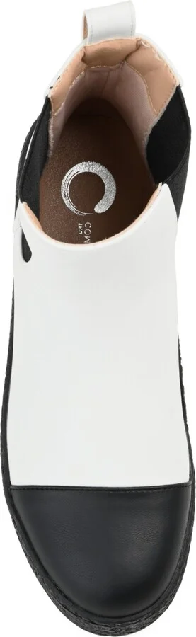 Journee Collection Women's Jenie Two-Tone Chelsea Booties - Image 4