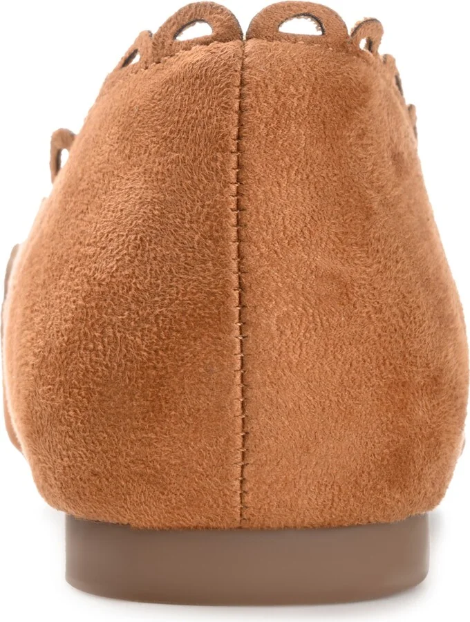 Journee Collection Women's Jezlin Scalloped Flats - Image 3