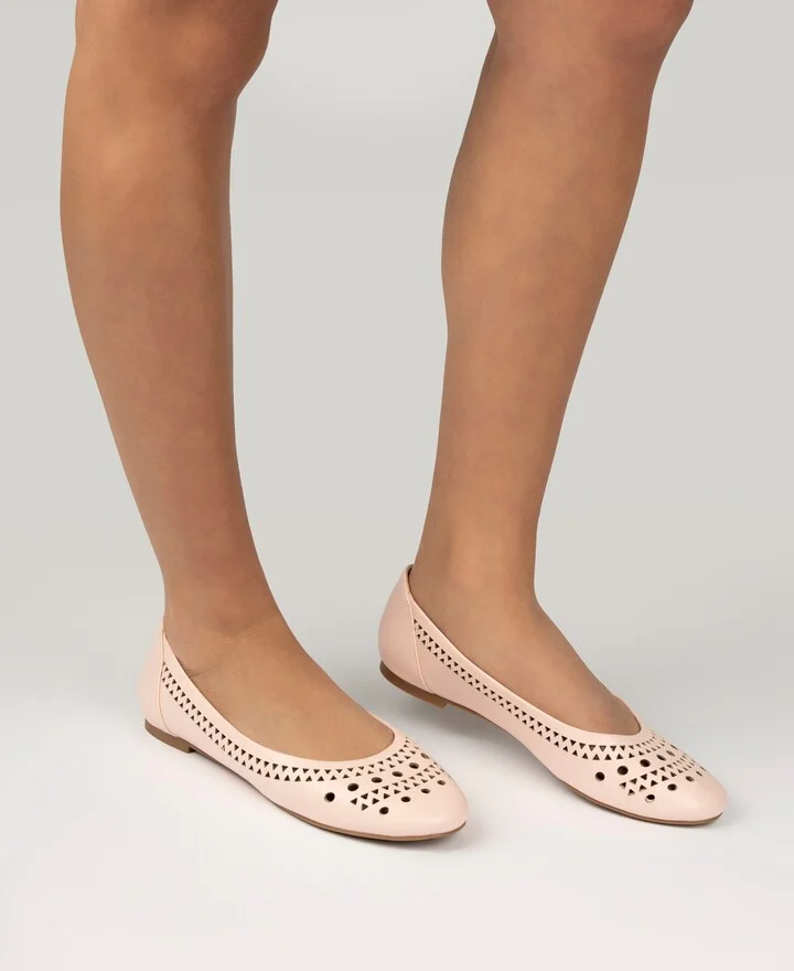 Journee Collection Women's Kamrah Perforated Ballet Flats - Image 6