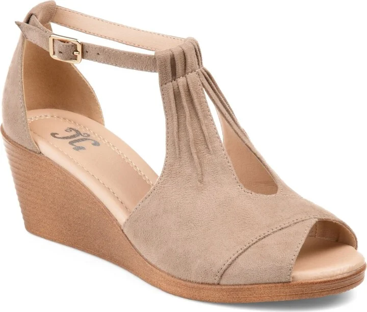 Journee Collection Women's Kedzie Wedge Sandals