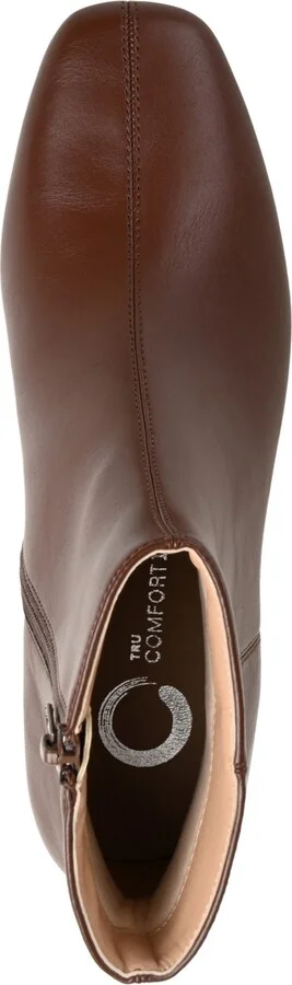 Journee Collection Women's Kelssa Wide Width Square Toe Kitten Heel Dress Booties - Image 9