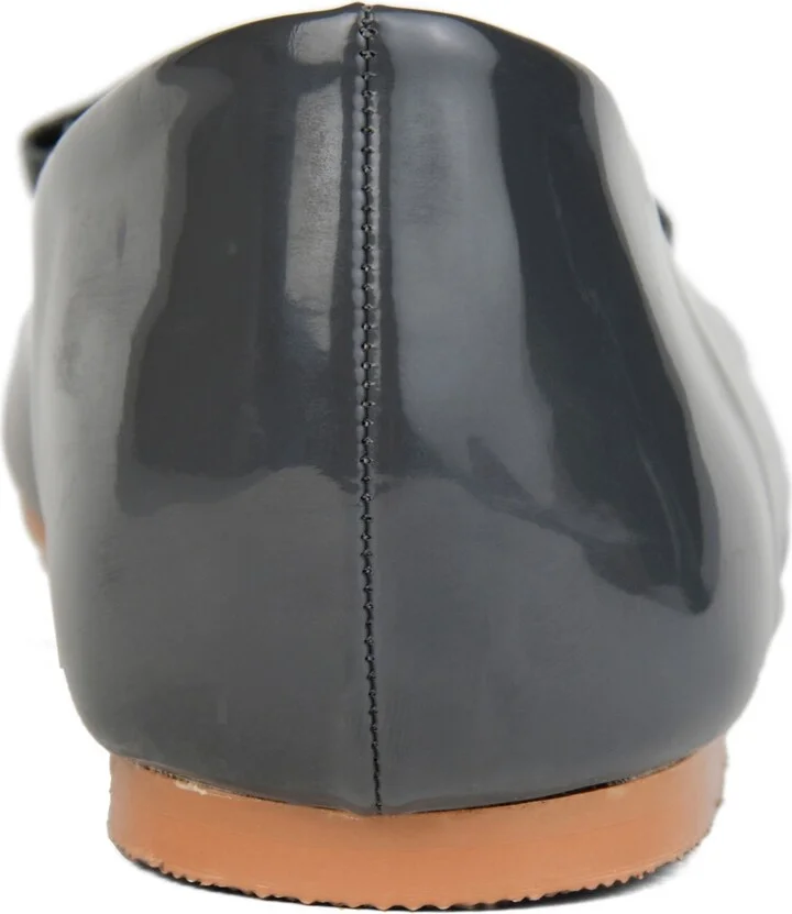 Journee Collection Women's Kim Bow Ballet Flats - Image 7