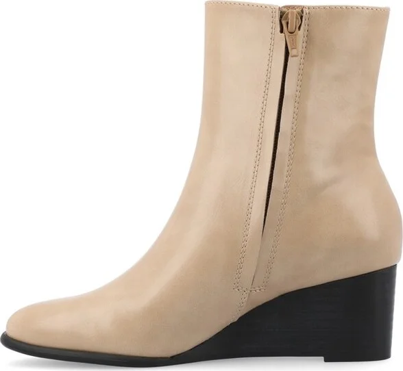 Journee Collection Women's Kylo Booties Black - Image 5