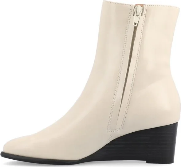 Journee Collection Women's Kylo Booties Black - Image 6