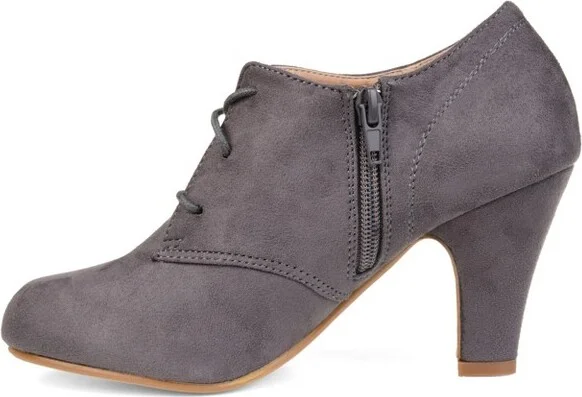 Journee Collection Women's Leona Inside Zip Block Heel Booties Black 7.5WD - Image 9
