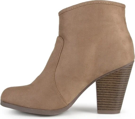 Journee Collection Women's Link Outside Zip Stacked Heel Booties Charcoal - Image 3