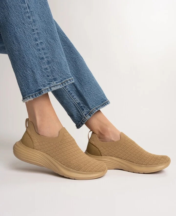 Journee Collection Women's Linnea Casual Slip-On Sneakers - Image 11