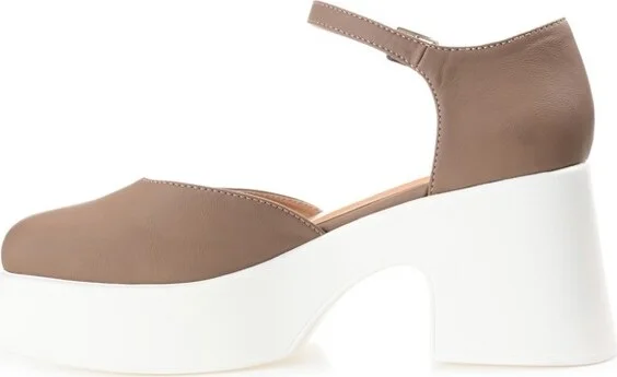 Journee Collection Women's Lizaa Platform Mid Platform Square Toe Pumps Black - Image 3