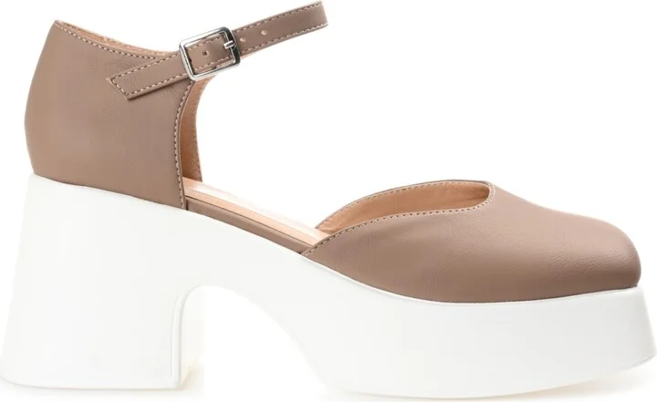 Journee Collection Women's Lizza Platform Block Heel Pumps - Image 10