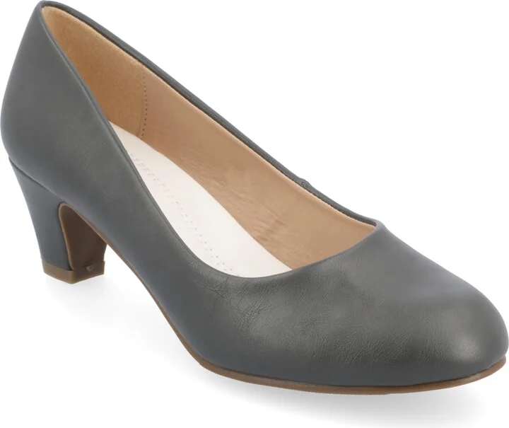 Journee Collection Women's Luu Round Toe Pumps