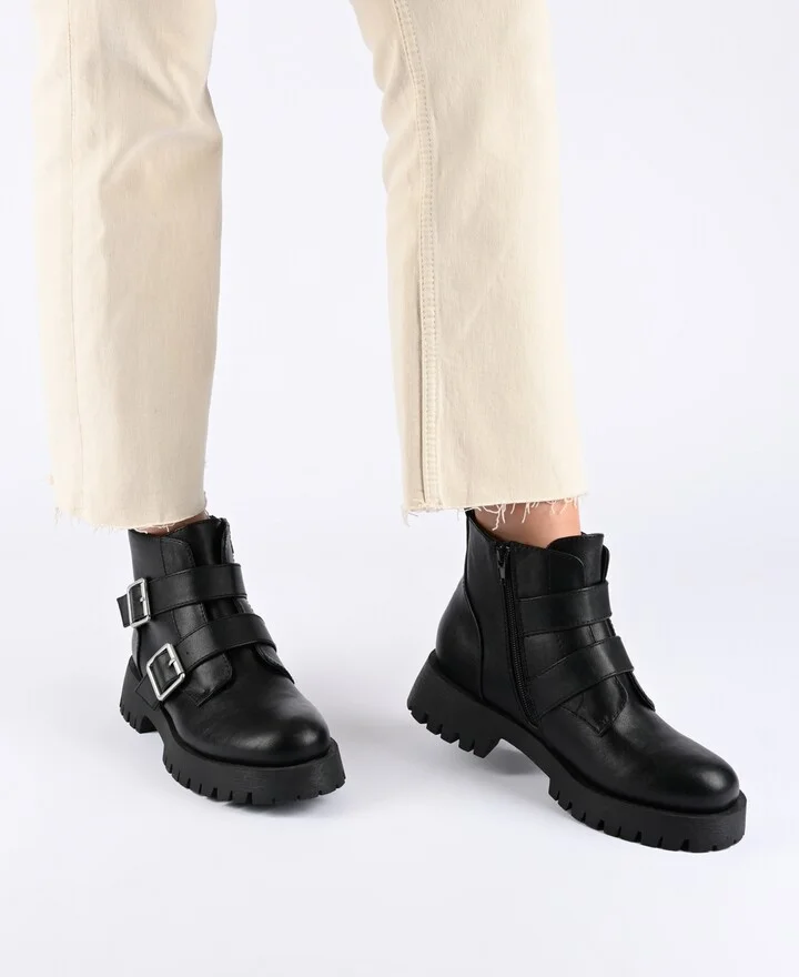 Journee Collection Women's Maebry Lug Sole Buckle Booties - Image 6